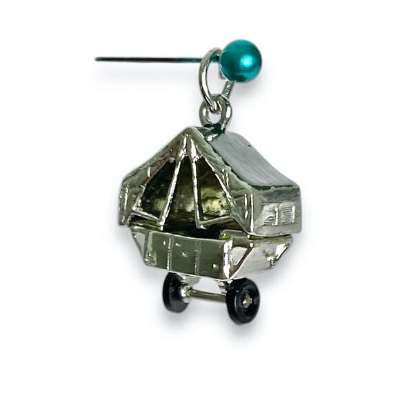 Vintage Charm Travel Trailer Camper Silver Tone Wheels Turn Whimsical 1950s RARE - Picture 3 of 13